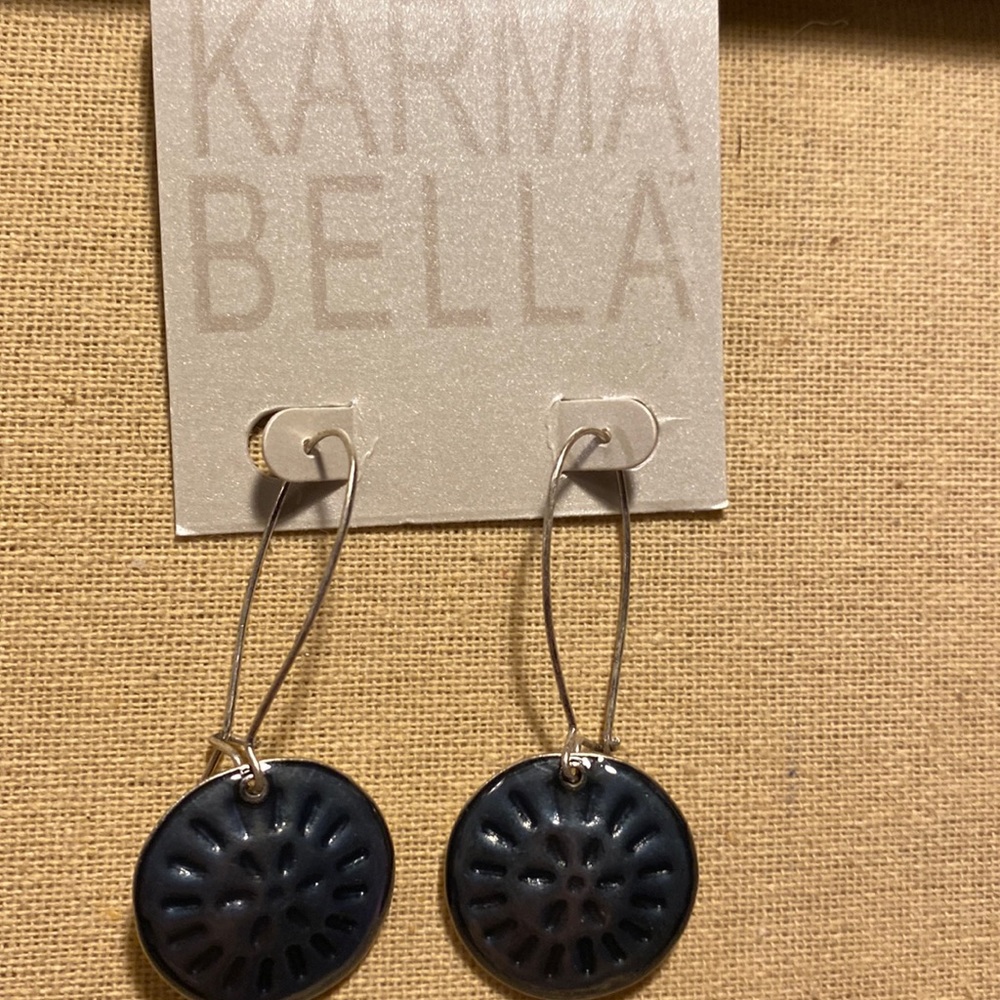 NWT Karma Bella drop earrings